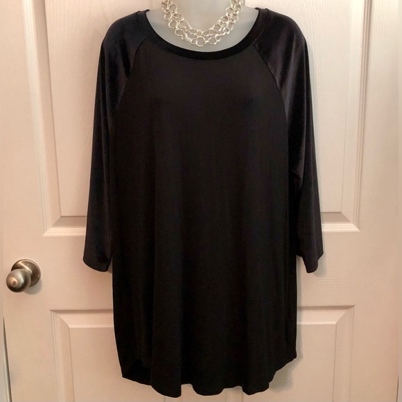 TORRID Women's KNIT TOP WITH VELVET SLEEVES NWT 2X WOMEN PLUS SIZE - Picture 1 of 10